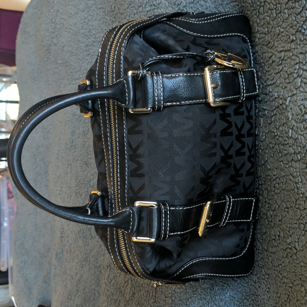 ‼️MUST GO Michael Kors Bowler Purse